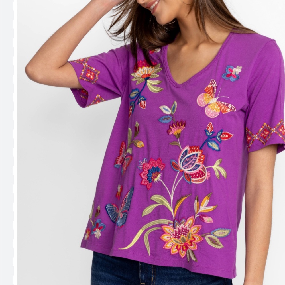 Johnny Was GRACEY TRAPUNTO V‑NECK T‑SHIRT SZ L New with Tags 100% cotton